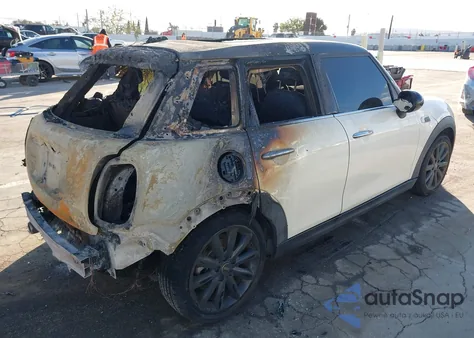 2016 Mini Hardtop Cooper from USA, damaged, VIN WMWXU1C56G2D10152